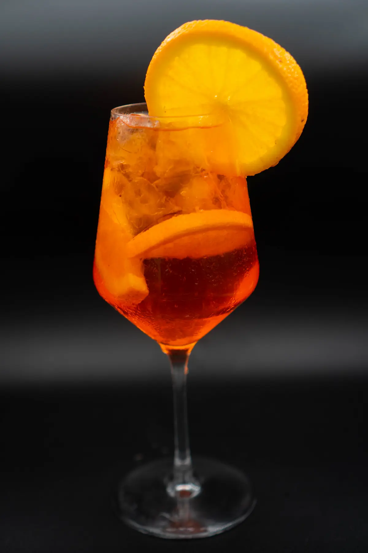 Aperol Spritz servit la bar